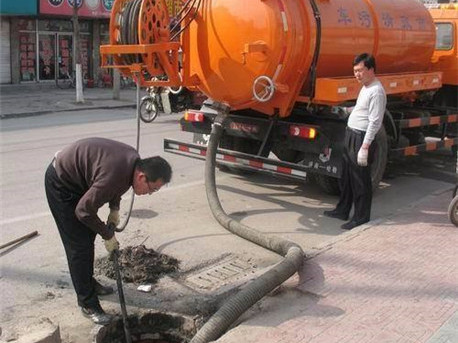 宋洛乡清掏化粪池，健康生活从这里开始